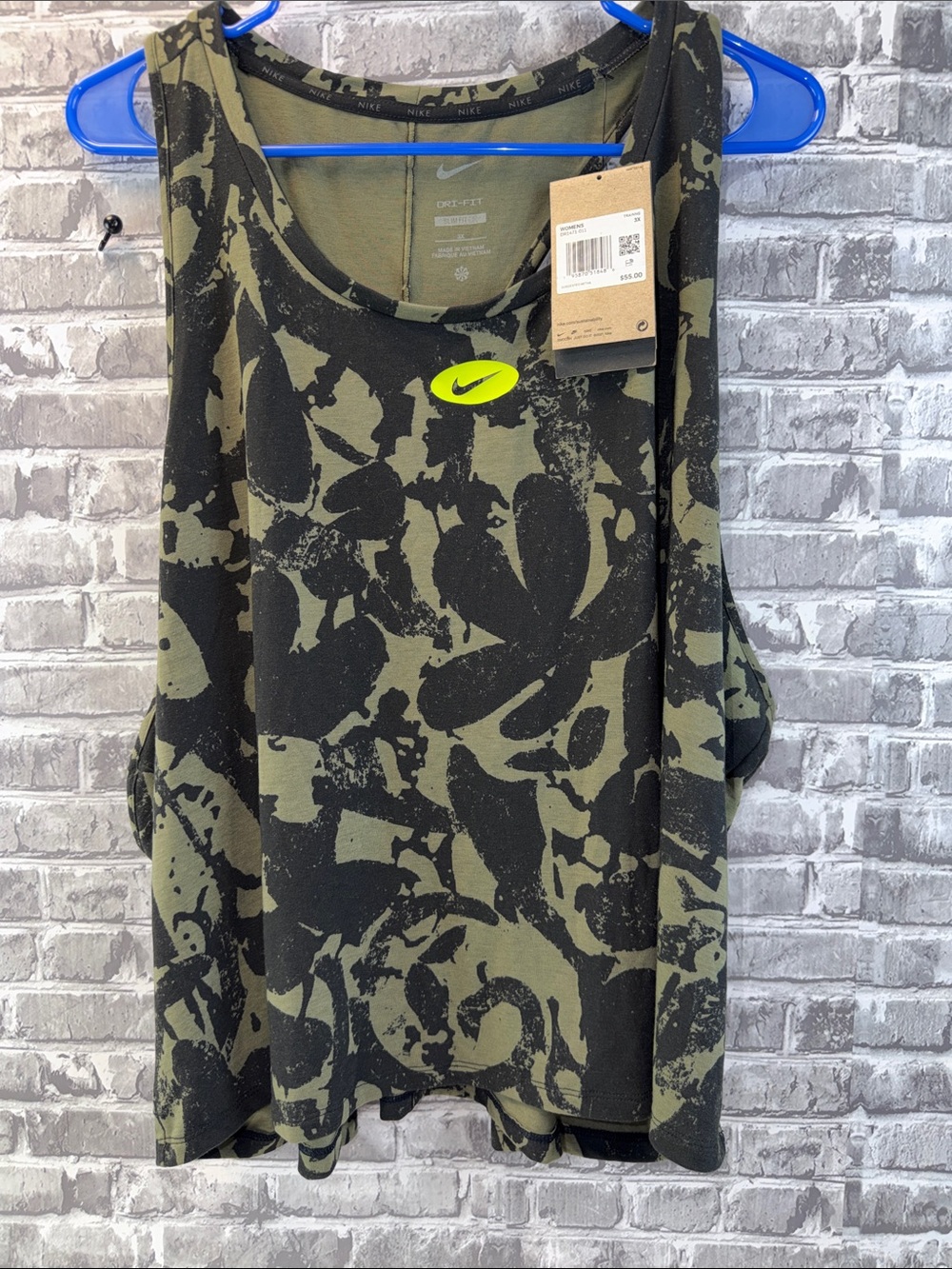 NWT Nike Women’s Olive Green Camo Tank Top